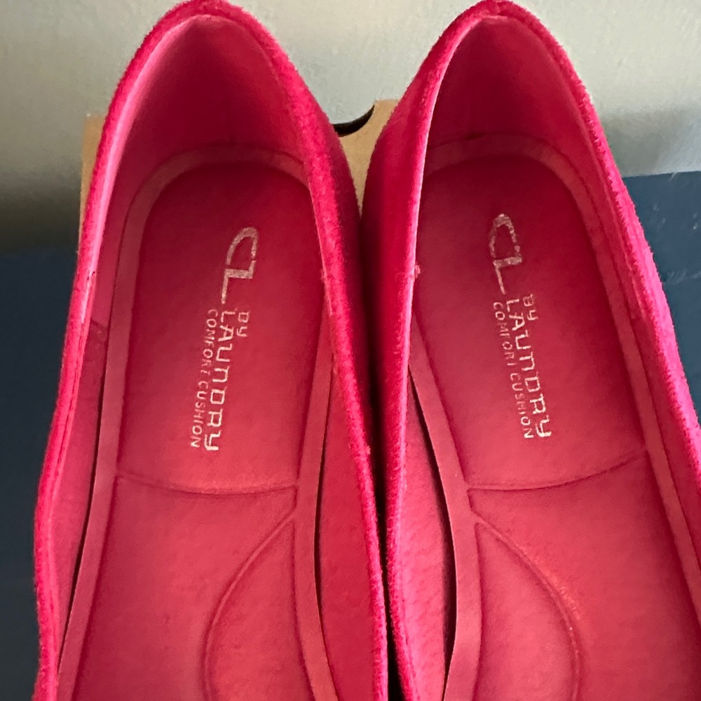 CL by Laundry Fuchsia Suede Pointed Toe Low Block Heels with Bow - Picture 3 of 9